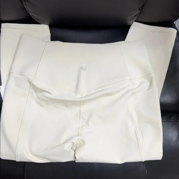 Athleta Salutation Stash High Rise Capri Legging Bone NWT - Picture 3 of 4